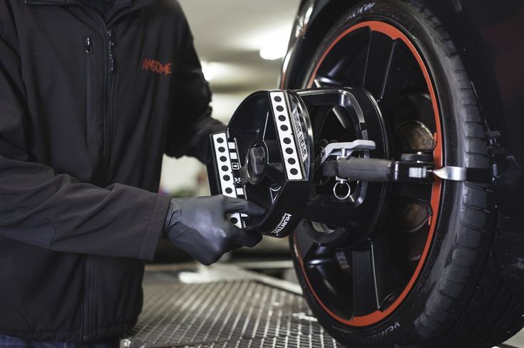 TIRES & WHEEL
BALANCING